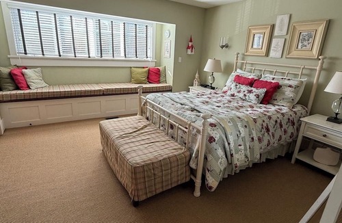 Baysville Villa | Lake of Bays -The Landscapes