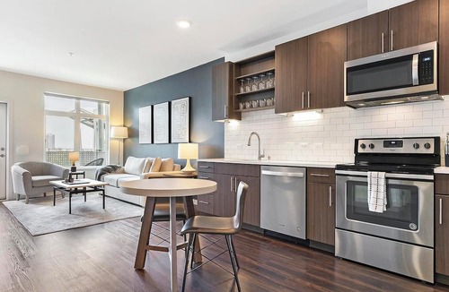 FM 1960 Apartment | Landing | Stunning 2BD in Copperfield