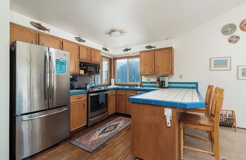 Bayshore House | Oceanfront Bayshore Escape w/Hot Tub & Bay Views