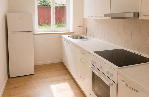Aalborg Apartment | Java Themed Apartment Near Central St in Aalborg