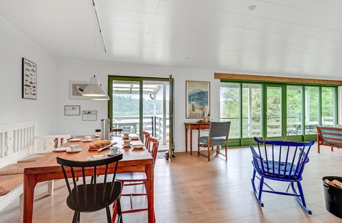 Bryrup House | Awesome home in Bryrup with lake view