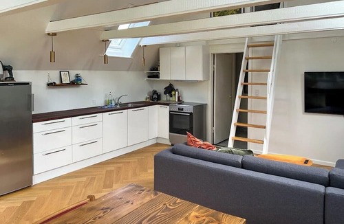 Dronningmolle House | Historic house with exposed beams near Hornbæk