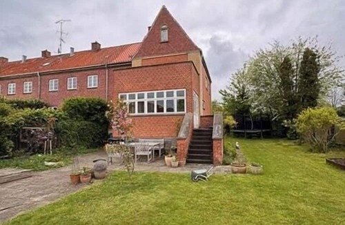 Kastrup House | Cozy 1930s townhouse with garden