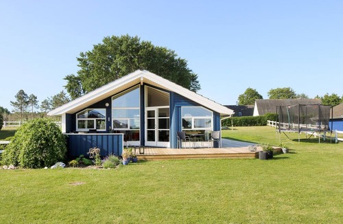Frølunde Fed House | Amazing home in Korsør with sauna