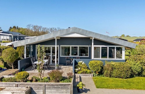 Ronde House | "Carlie" - 400m from the sea by Interhome
