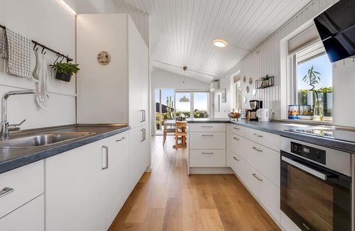 Ronde House | "Carlie" - 400m from the sea by Interhome