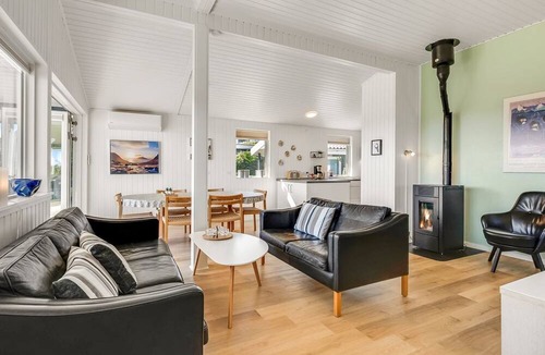 Ronde House | "Carlie" - 400m from the sea by Interhome