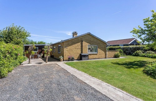 Skastrup Strand House | 2 bedroom lovely home in Bogense