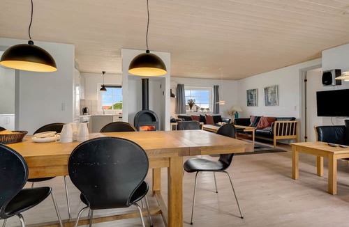 Vrist Strand House | "Hildegard" - 50m from the sea by Interhome