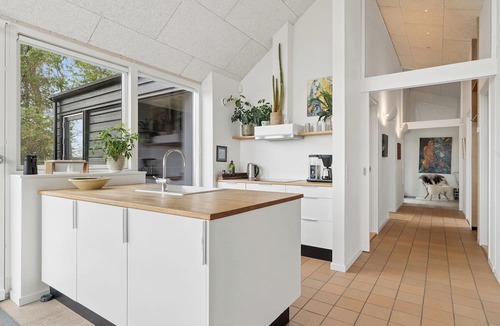 Ørsted House | Cozy low-energy home with sea views