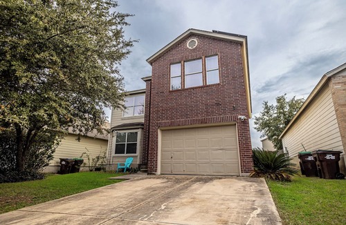 West San Antonio Apartment | Spacious Family Retreat Near Lackland AFB