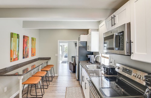 White Island Shores Cottage | Cottage on Private Pond w/Beach in Wareham