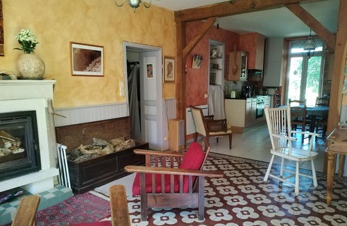 Bouille-Courdault House | Angelina