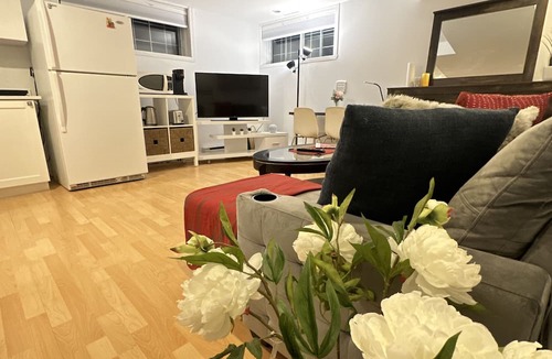 Pierrefonds-Roxboro Apartment | Cosy Apartment house