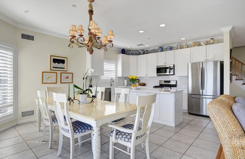 West Hampton Dunes House | Dune Rd Oceanfront 4BR West Hampton Dunes