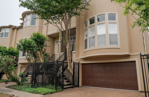 Hyde Park House | Roomy Stay in Houston’s River Oaks District! 3BR, 3.5BA, Prime Location!
