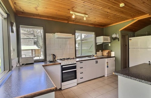 Dinner Plain House | Glacier Chalet alpine getaways