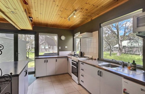 Dinner Plain House | Glacier Chalet alpine getaways