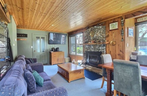 Dinner Plain House | Glacier Chalet alpine getaways