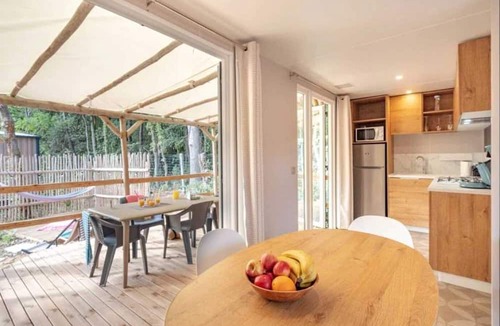 Saint-Hilaire-de-Riez House | Camping 4 étoiles - Piscine - efbdeh