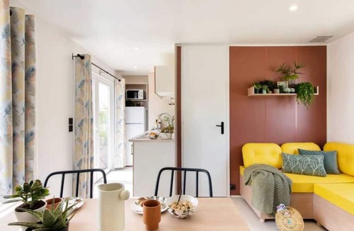 Saint-Hilaire-de-Riez House | Camping 4 étoiles - Piscine - efbdfb