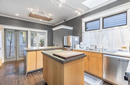 Minor House | Cozy Bungalow in Capitol Hill