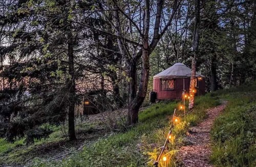 Powellhurst-Gilbert House | Meadow Yurt on Farm with panoramic views
