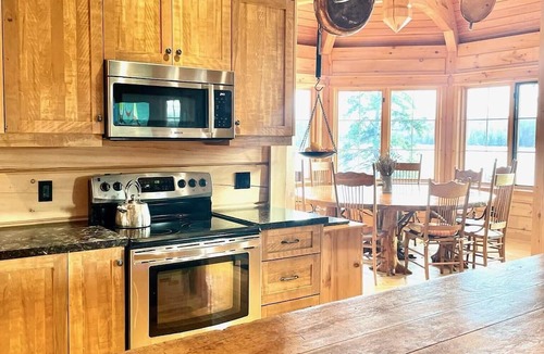 Port Carmen Cottage | One of a Kind Timber Framed Waterfront Escape w/Hot Tub!