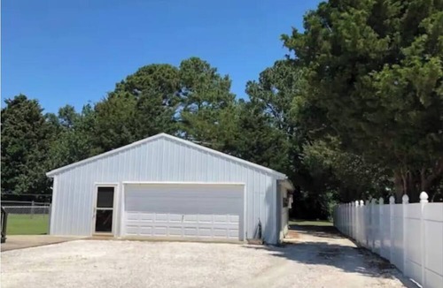 Cape Charles House | "Meant to Be” 4BR Family Retreat w/Game Room & Fire Pit 5 Min to Beach/Parks