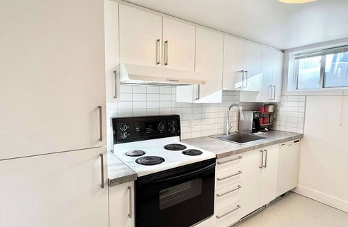 Saint-Sacrement Apartment | 4 Large Rooms City Centre