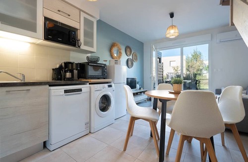 Serignan Apartment | Apartment in Sérignan with shared pool