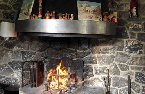 Campan Ski Chalet | BEAUTIFUL PYRENEAN MOUNTAIN CHALET.