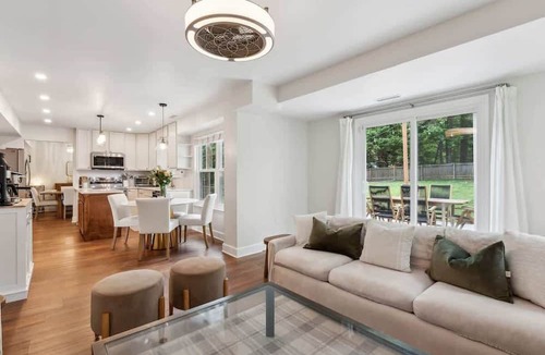 Annapolis House | Pet-Friendly & Spacious Home in Annapolis