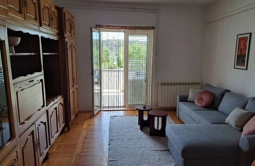 Kampor Apartment | One bedroom apartment with terrace and sea view Palit, Rab (A-24303-d)