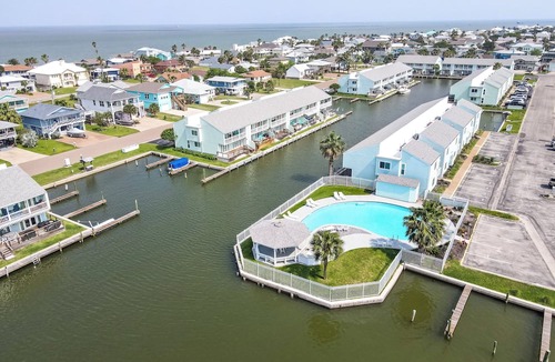Key Allegro Condo | Blue Pearl - 2BR Condo - Pool