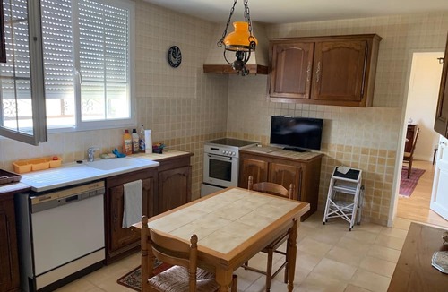 Cognac House | Cognac - Quiet residential area - 620 m2 wooded plot,