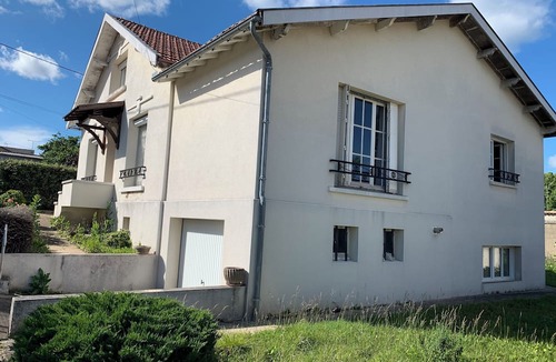 Cognac House | Cognac - Quiet residential area - 620 m2 wooded plot,