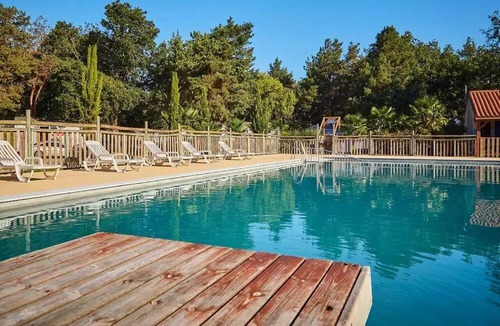 La Boissiere-de-Montaigu House | Mobil-home | Classic | 2 Ch. | 4 pers. | Raised terrace | A/C | TV