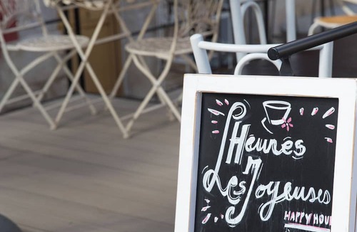 Flavigny-sur-Ozerain Apartment | La Maison George - Logis Colette