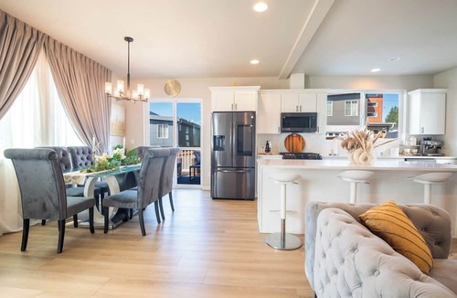 Paine Field-Lake Stickney House | Utopia Luxury Stay - Lynwood