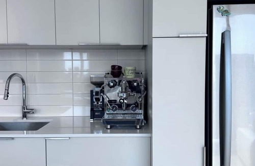International District Apartment | Hotel Vibes At Home I Humaniti Condos I 2Beds-2Baths IMONTREAL