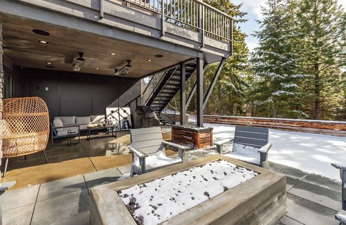 Roslyn House | River Ridge Retreat