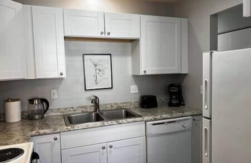 Grand Junction Condo | Tranquility, Comfort & Location - 2 Bdrm Condo
