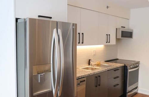 Rockcliffe - Smythe Apartment | Bright 3-BDR Apartment In Toronto (Unit #2)