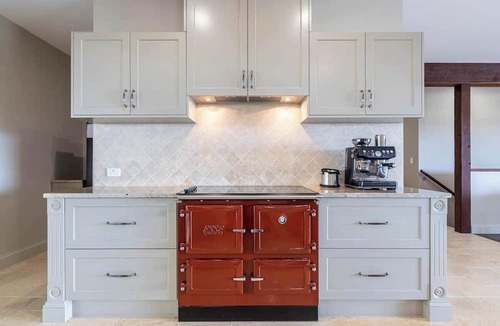 Balmoral Ridge House | Peaceful Hinterland Haven with Panoramic Views