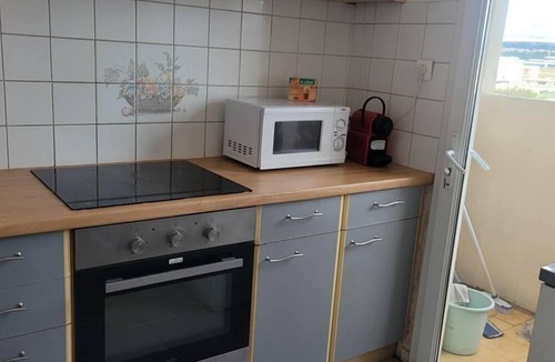 Marignane Apartment | Large T4 apartment 5 minutes from Marseille Provence Airport! Economical and spacious!
