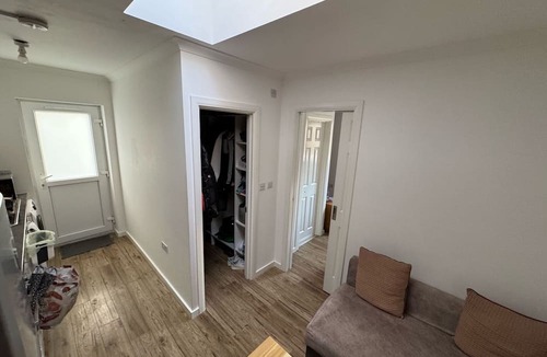 Whitefoot Apartment | Bromley Bliss Apartment - Central Location