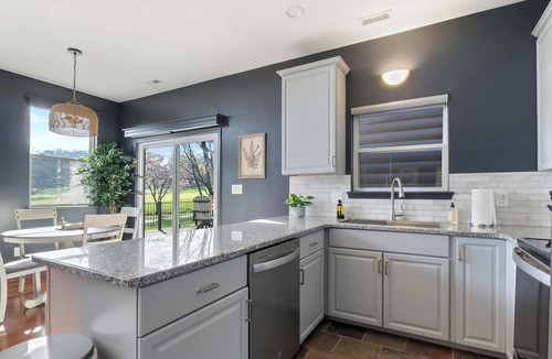 Camdenton Cottage | Charming cottage overlooking the 15th fairway at Old Kinderhook Golf Course!