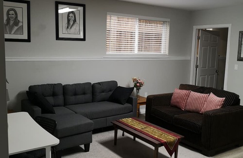 Argyle Apartment | Cozy apartment in London, Ontario Canada