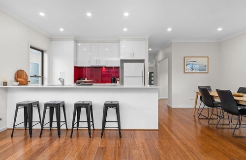 Mayfield House | Large Home in Mayfield